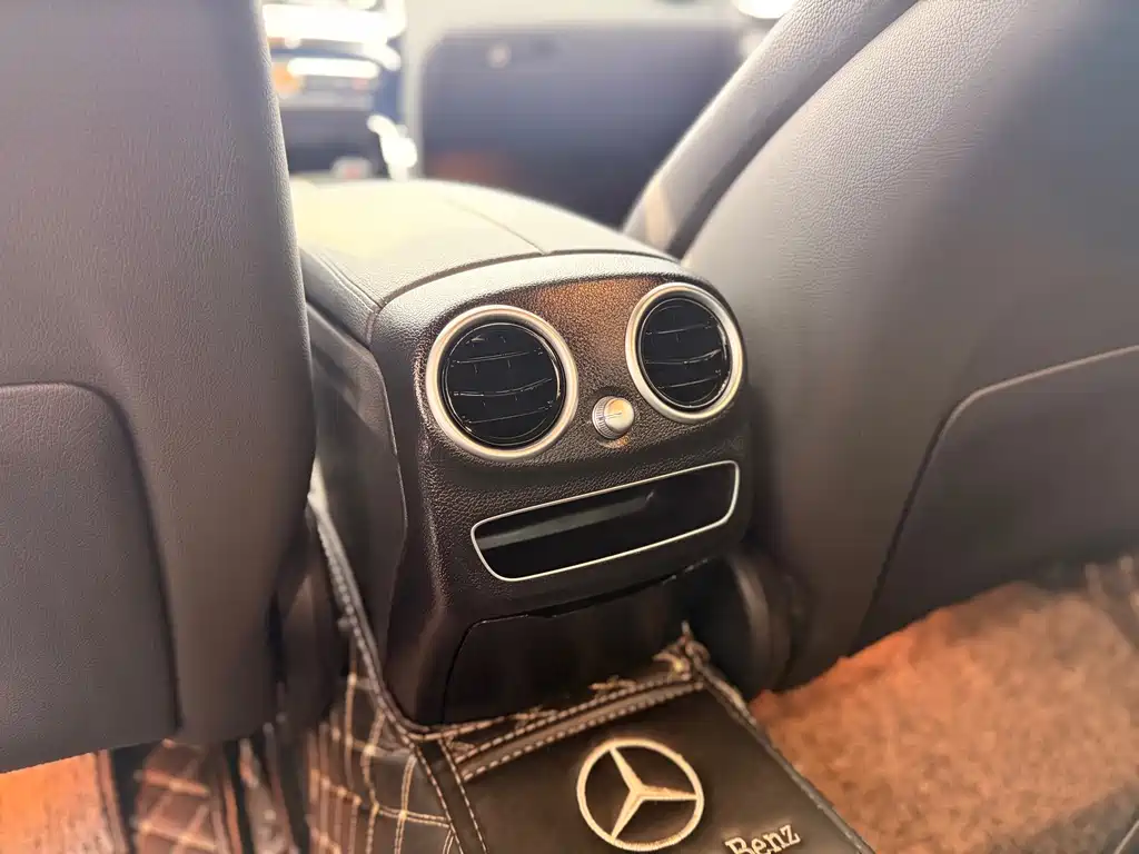 Mercedes-Benz C-Class — миниатюра 21