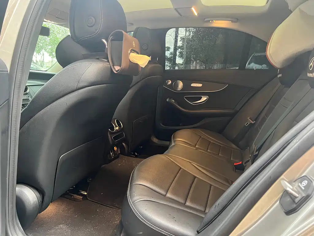 Mercedes-Benz C-Class — миниатюра 6