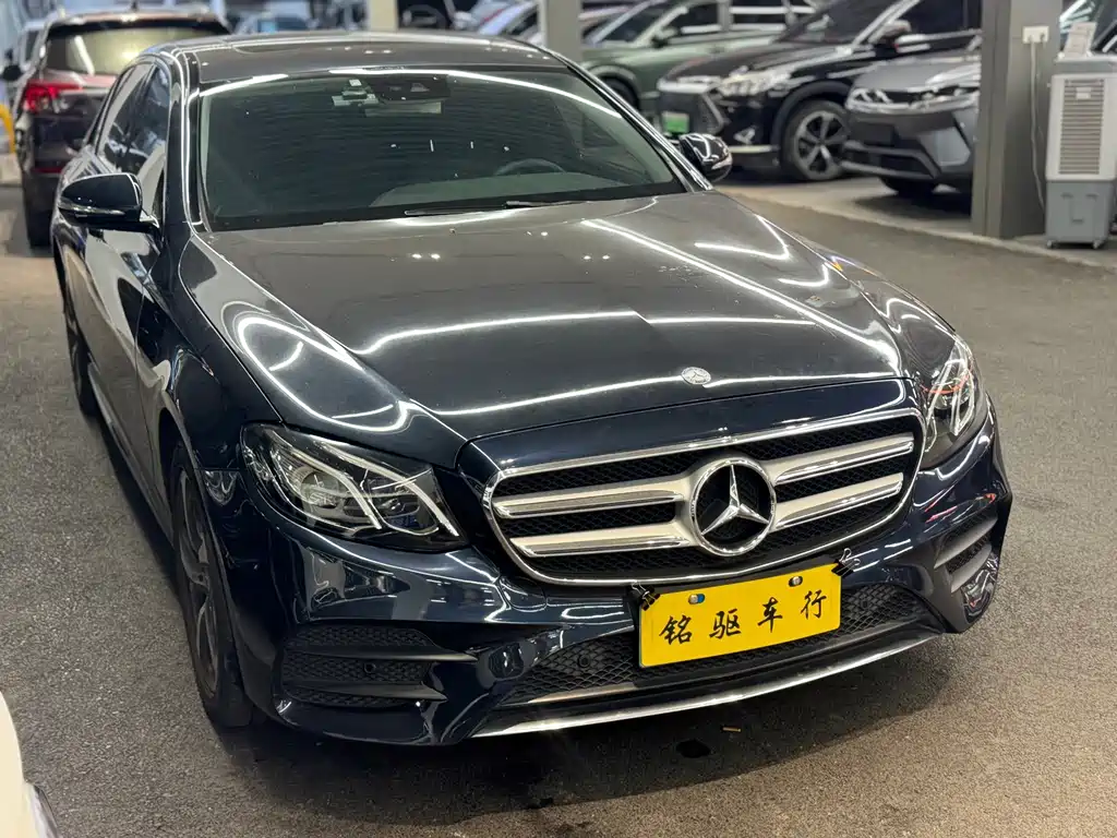 Mercedes-Benz E-Class — миниатюра 3