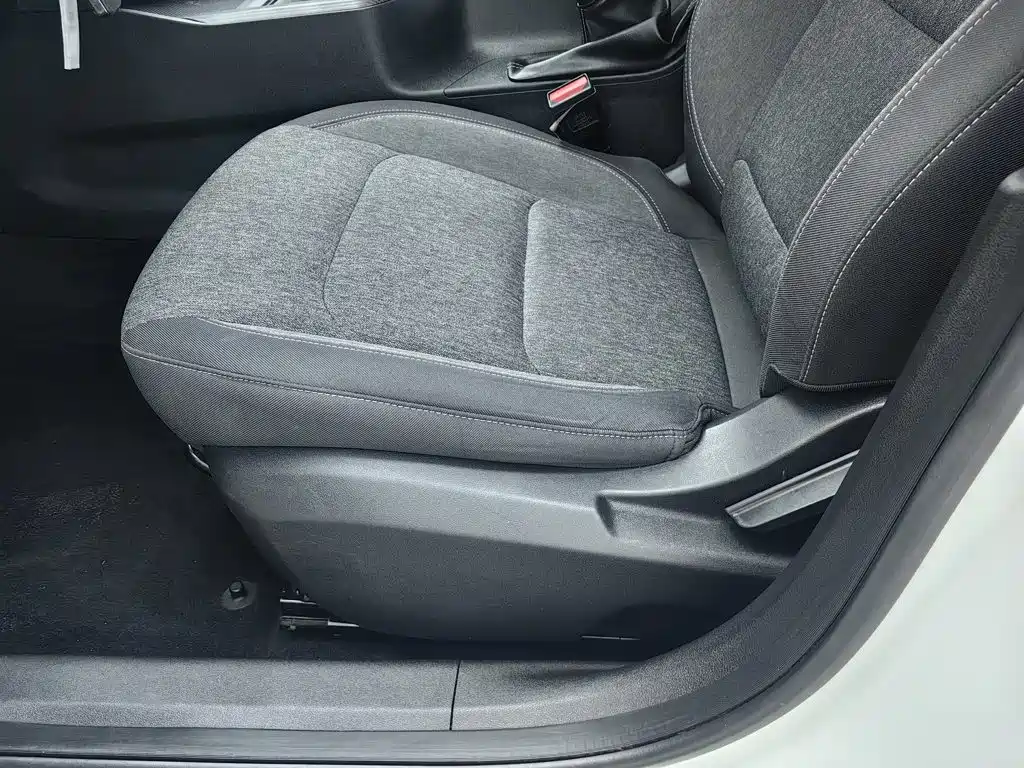 Geely Emgrand — миниатюра 20