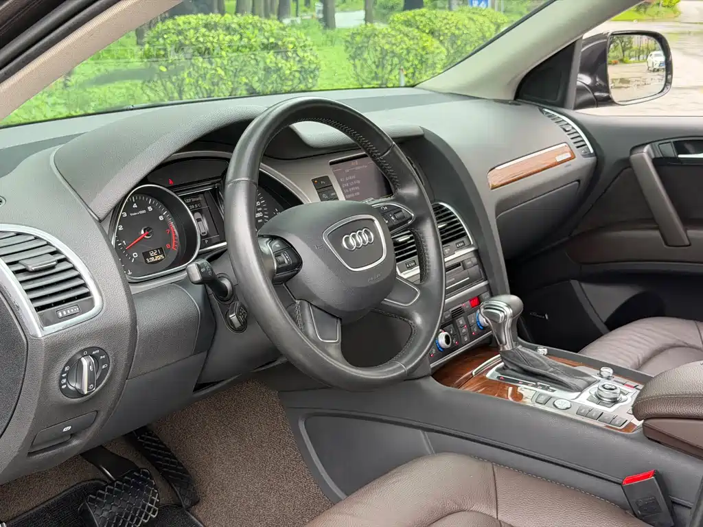 Audi Q7 — миниатюра 8