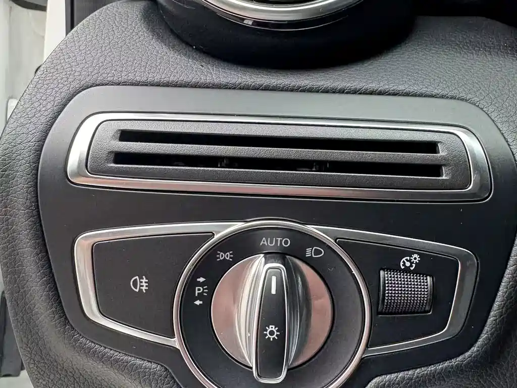 Mercedes-Benz C-Class — миниатюра 23