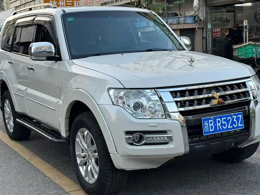 Mitsubishi V97 2019 3.8L AT