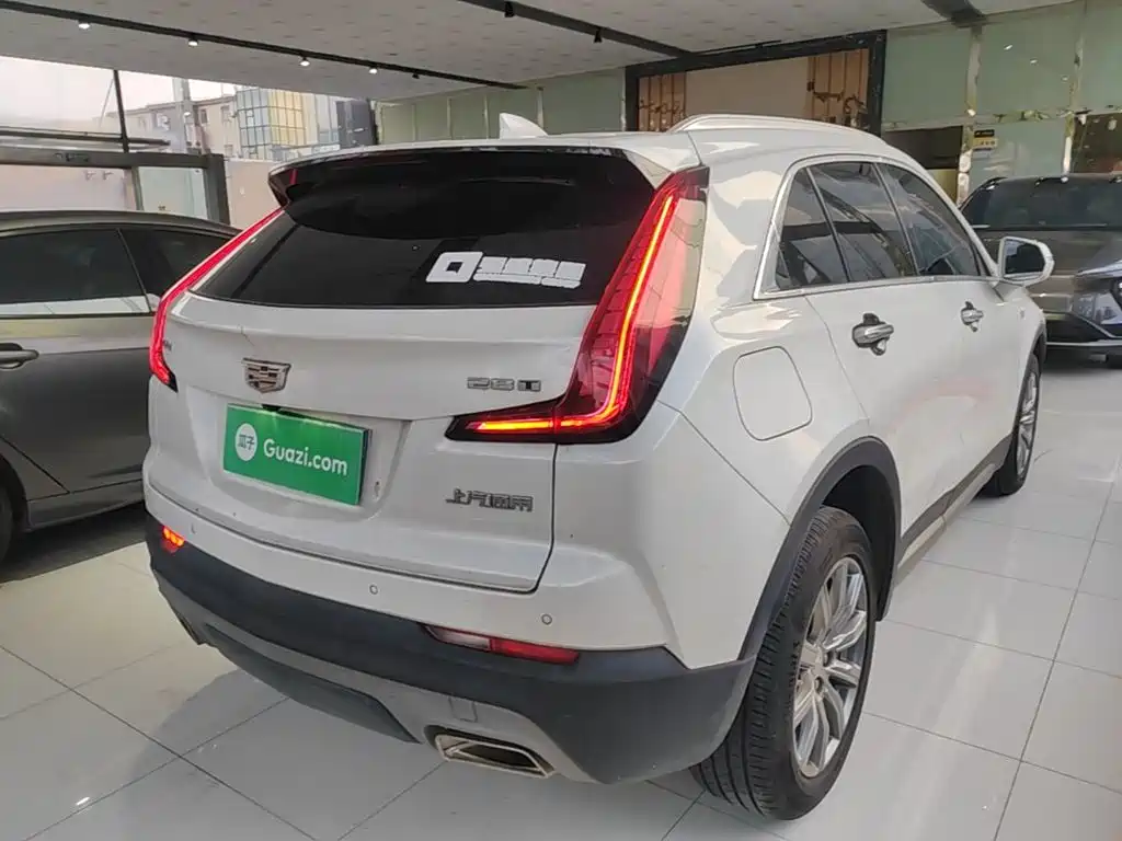 Cadillac XT4 — миниатюра 7