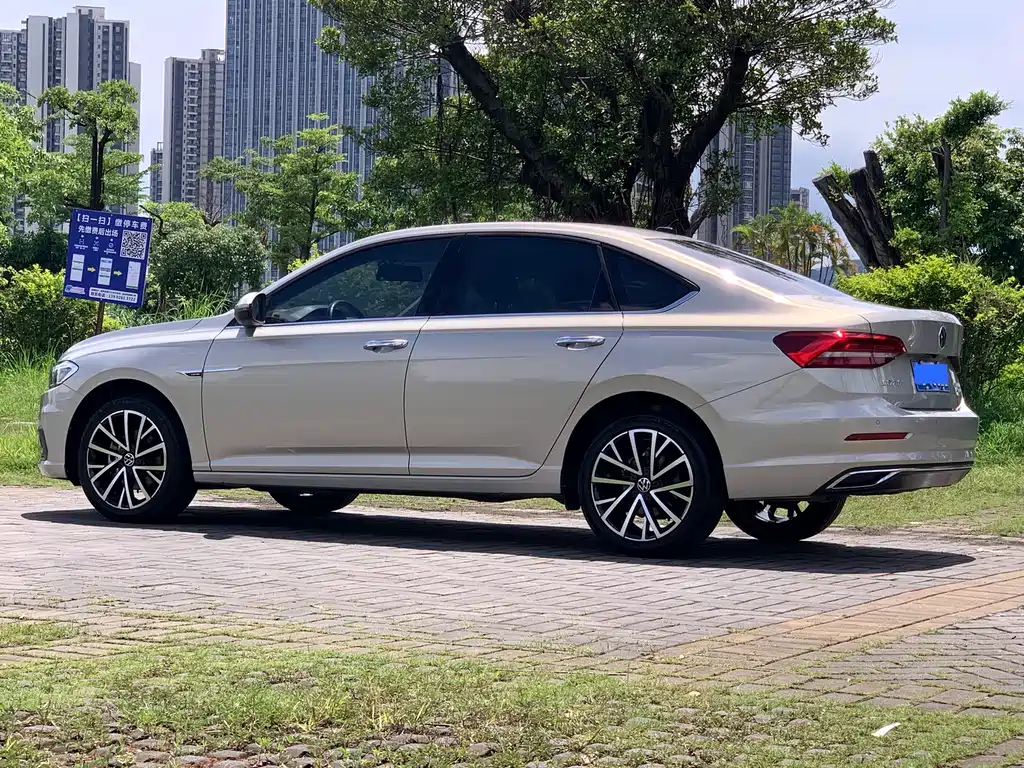 Volkswagen Lavida — миниатюра 4