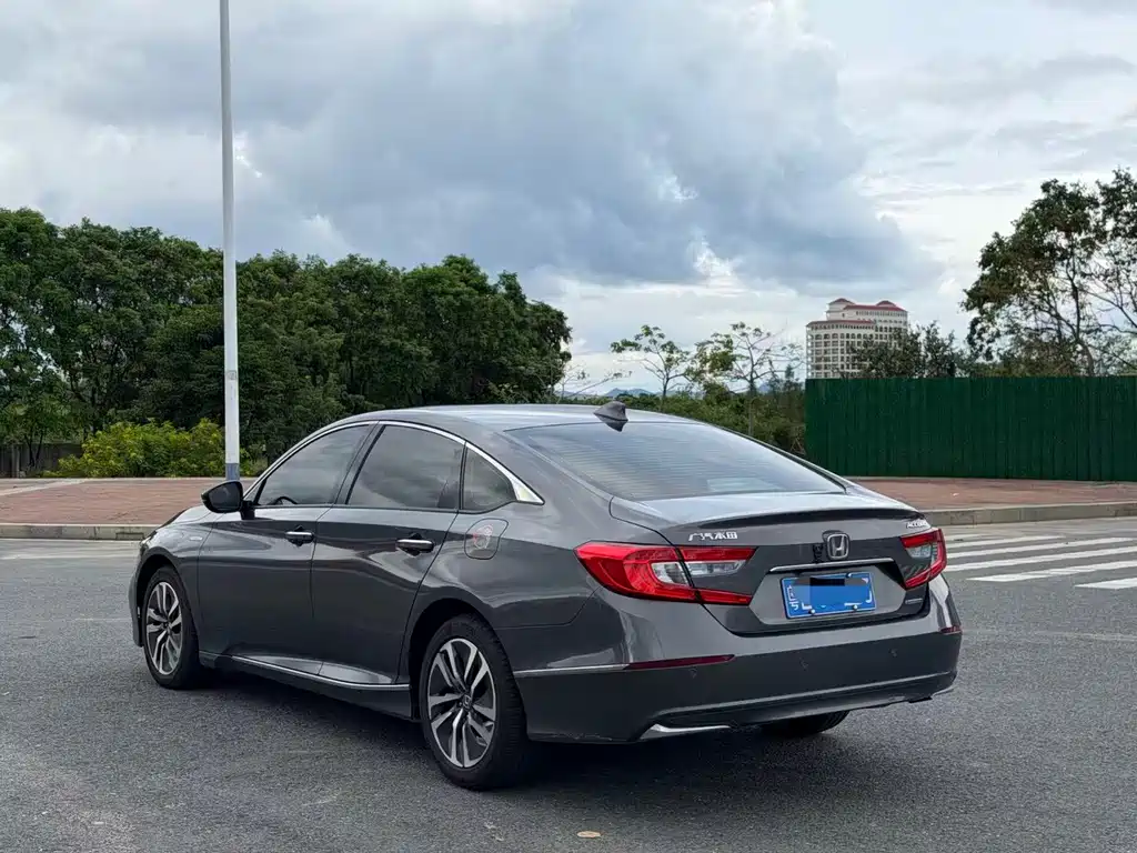 Honda Accord — миниатюра 4