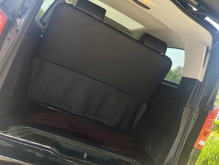 Mercedes-Benz V-Class — миниатюра 4