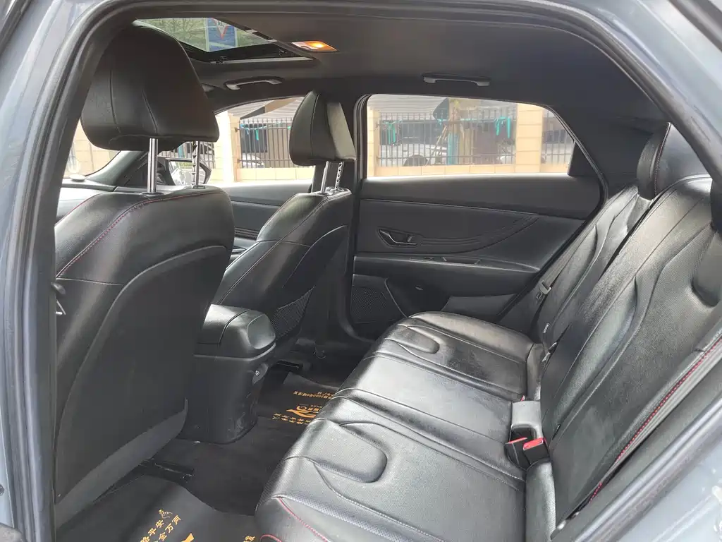 Hyundai Elantra — миниатюра 5