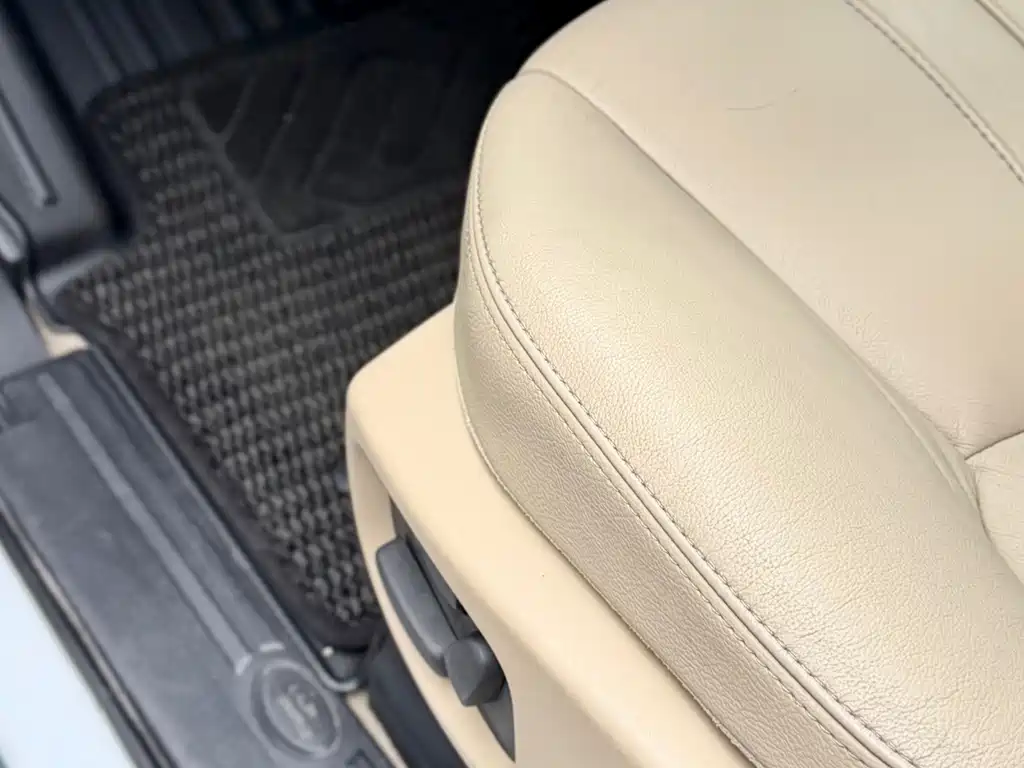 Land Rover Discovery — миниатюра 17
