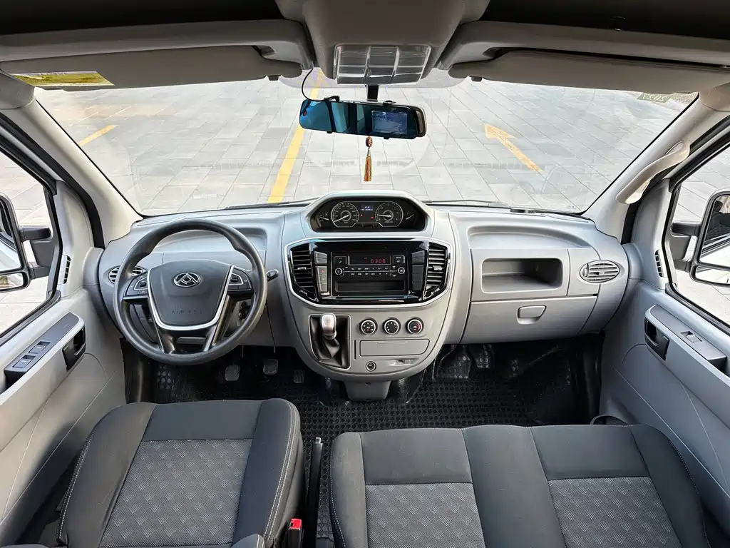 MAXUS V80 — миниатюра 18