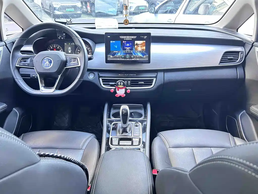 BYD MAX — миниатюра 10