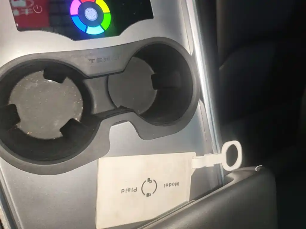 Tesla Model 3 — миниатюра 9