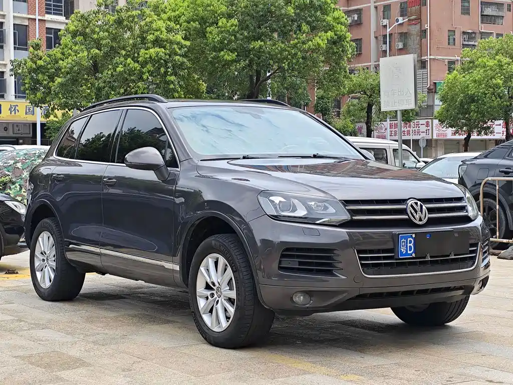 Volkswagen Touareg 2012 R-Line