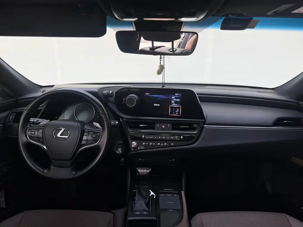 Lexus ES — миниатюра 16
