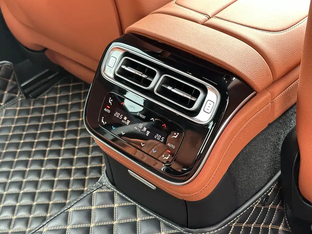 Mercedes-Benz S-Class — миниатюра 14
