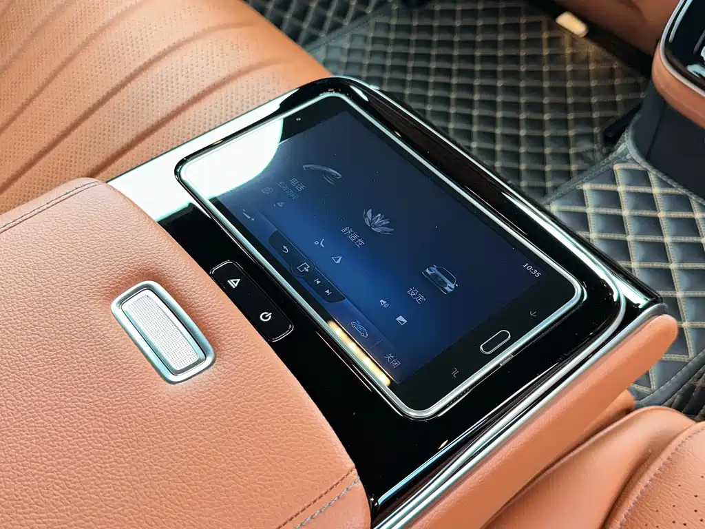 Mercedes-Benz S-Class — миниатюра 13