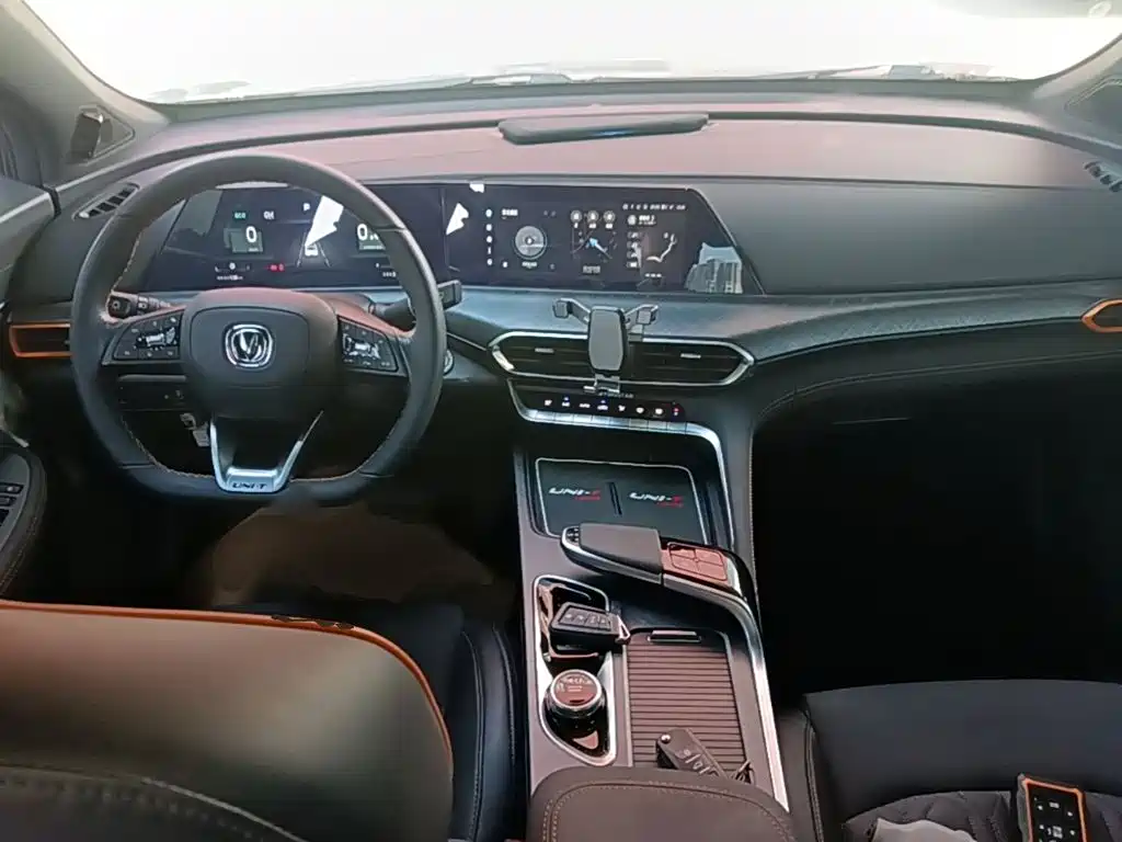 Changan UNI-T — миниатюра 10