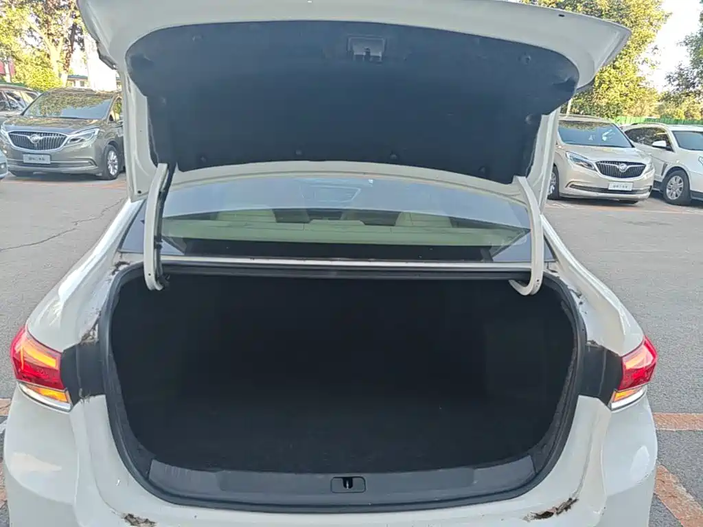 Buick Excelle — миниатюра 19