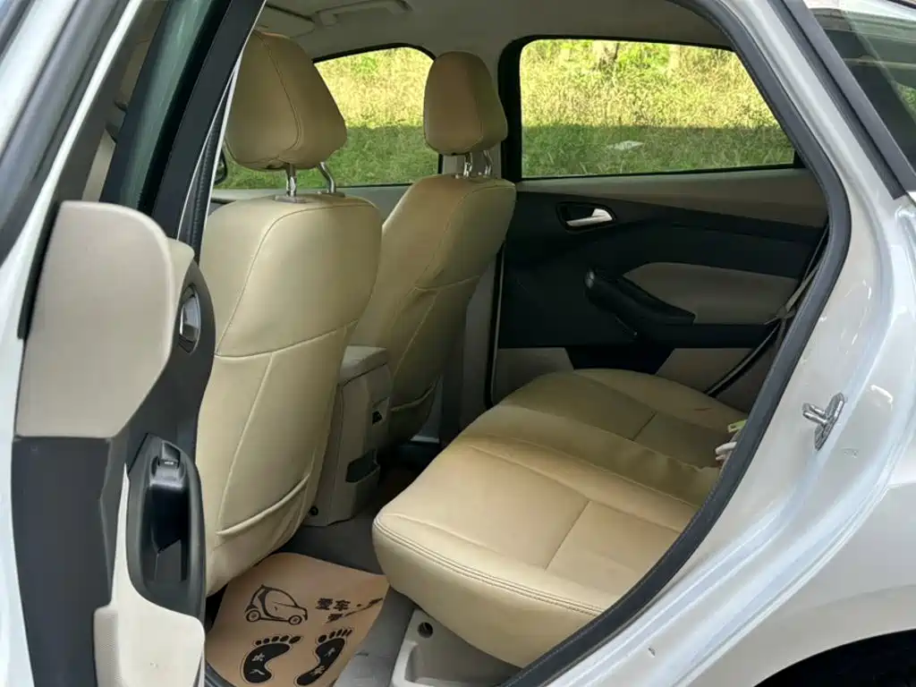 Ford Focus — миниатюра 8