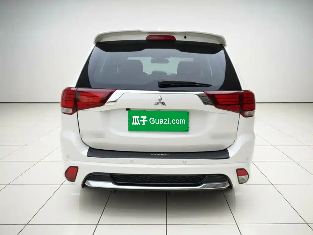 Mitsubishi Outlander — миниатюра 5