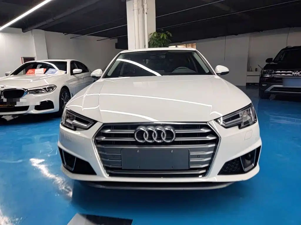 Audi A4L 2019 40 TFSI Fashion VI