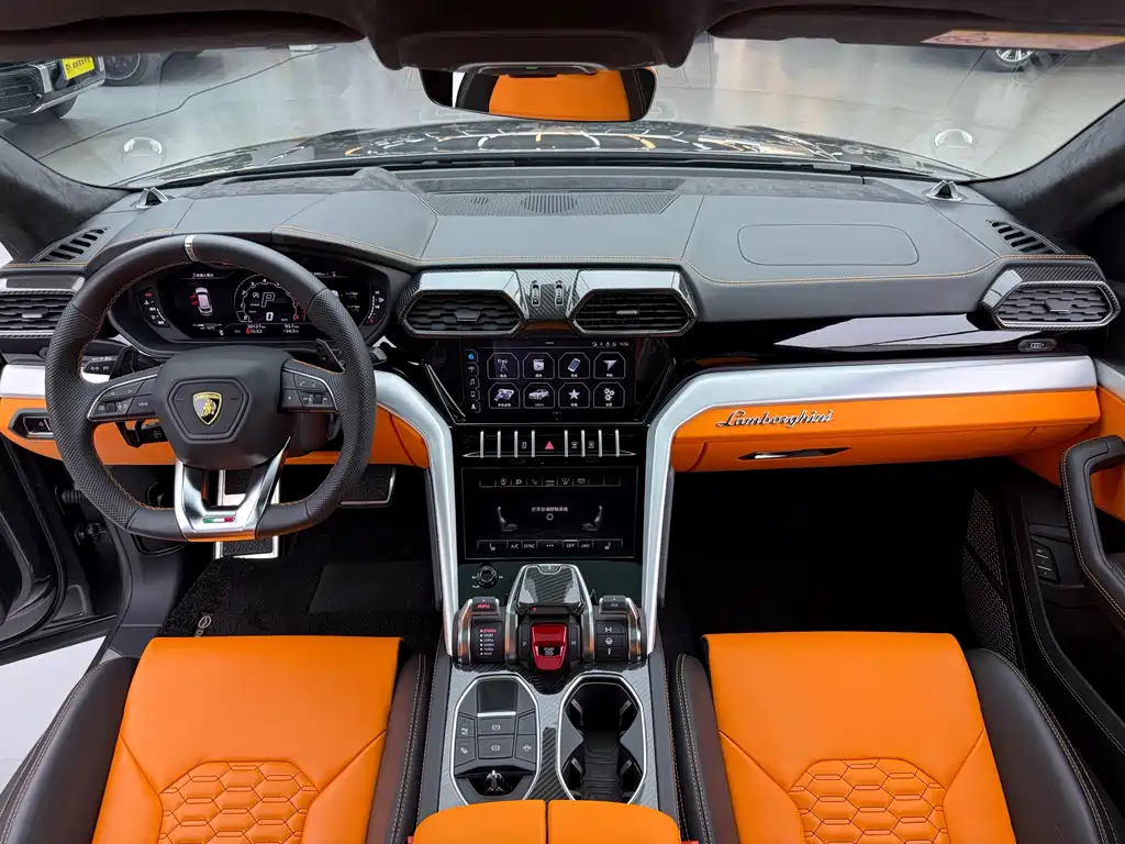 Lamborghini Urus - фото 9