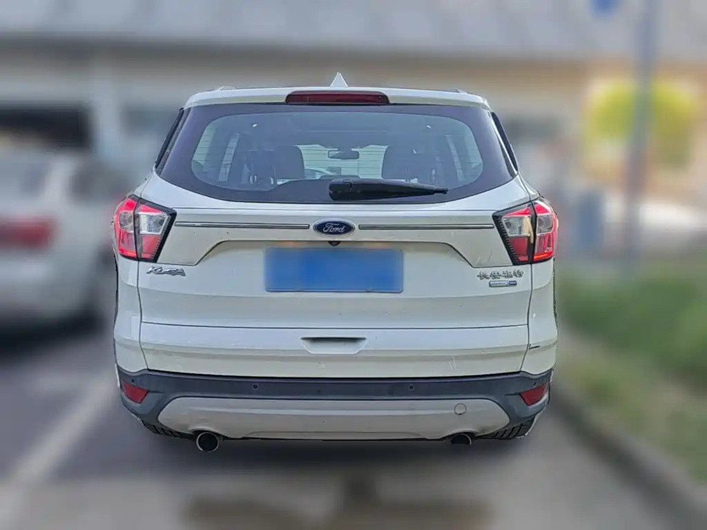 Ford Kuga — миниатюра 10