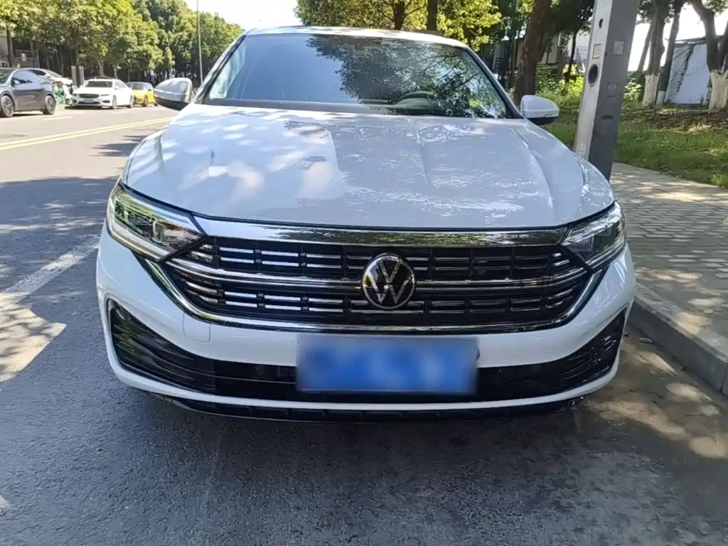 Volkswagen Sagitar — миниатюра 3