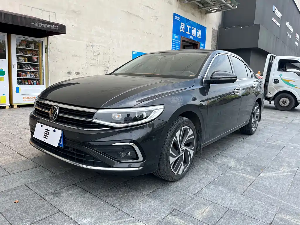 Volkswagen Bora 2023