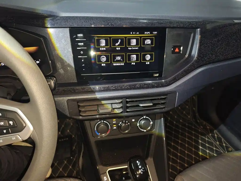 Volkswagen Lavida — миниатюра 6
