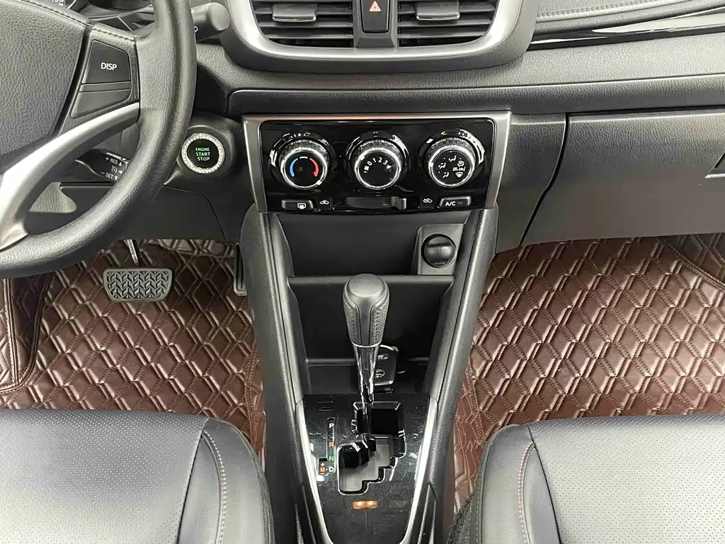 Toyota Yaris L — миниатюра 12