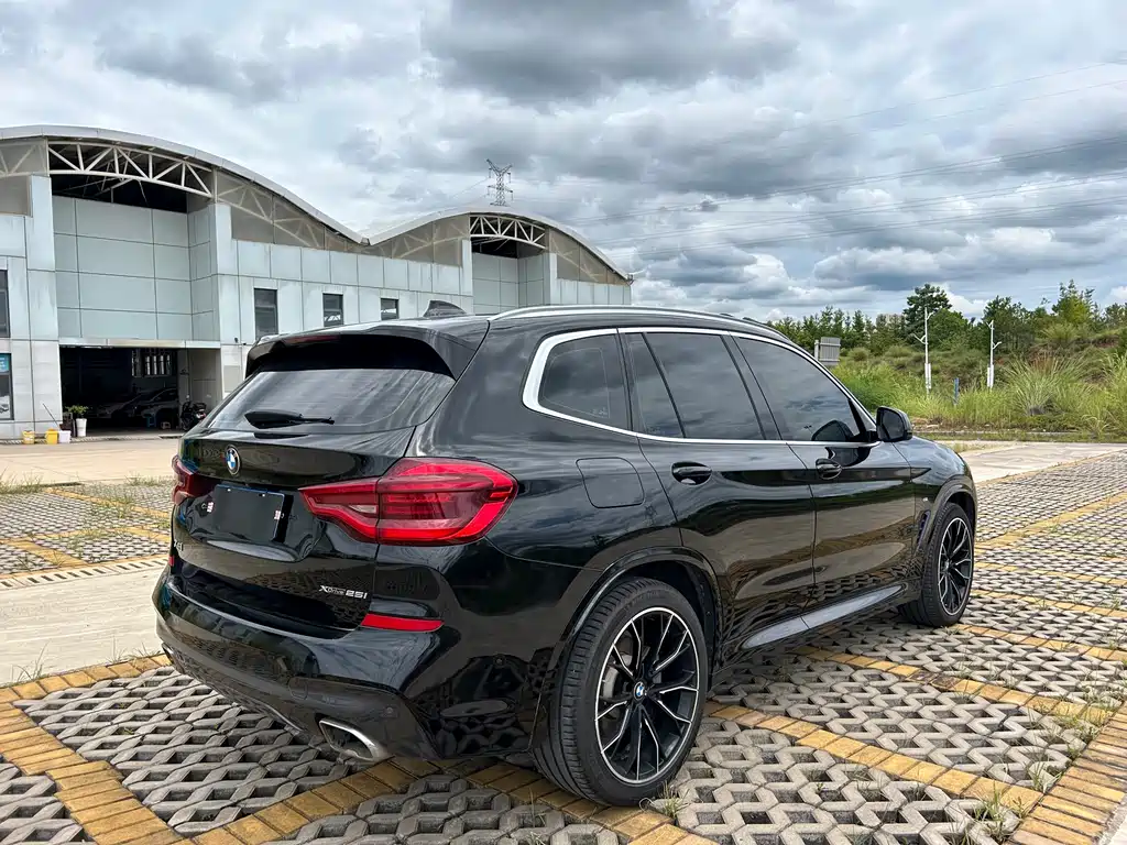 BMW X3 — миниатюра 5