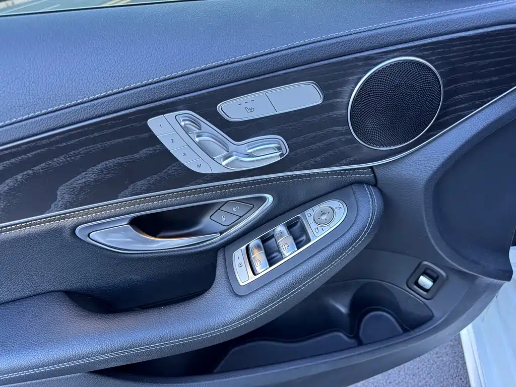 Mercedes-Benz C-Class — миниатюра 18