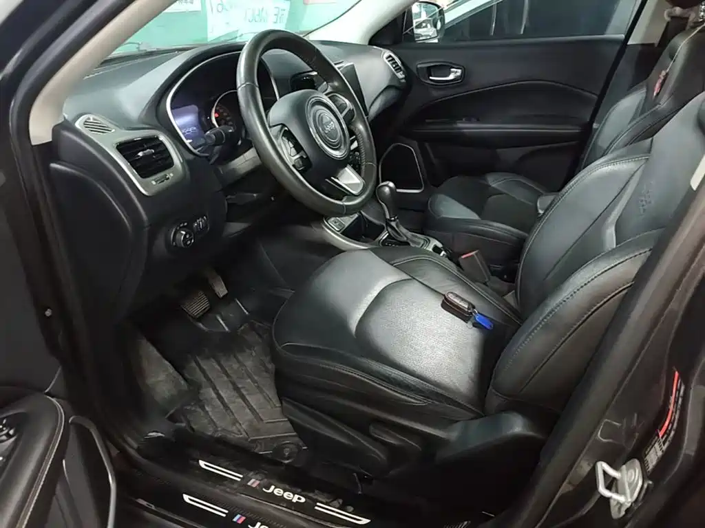 Jeep Compass — миниатюра 15