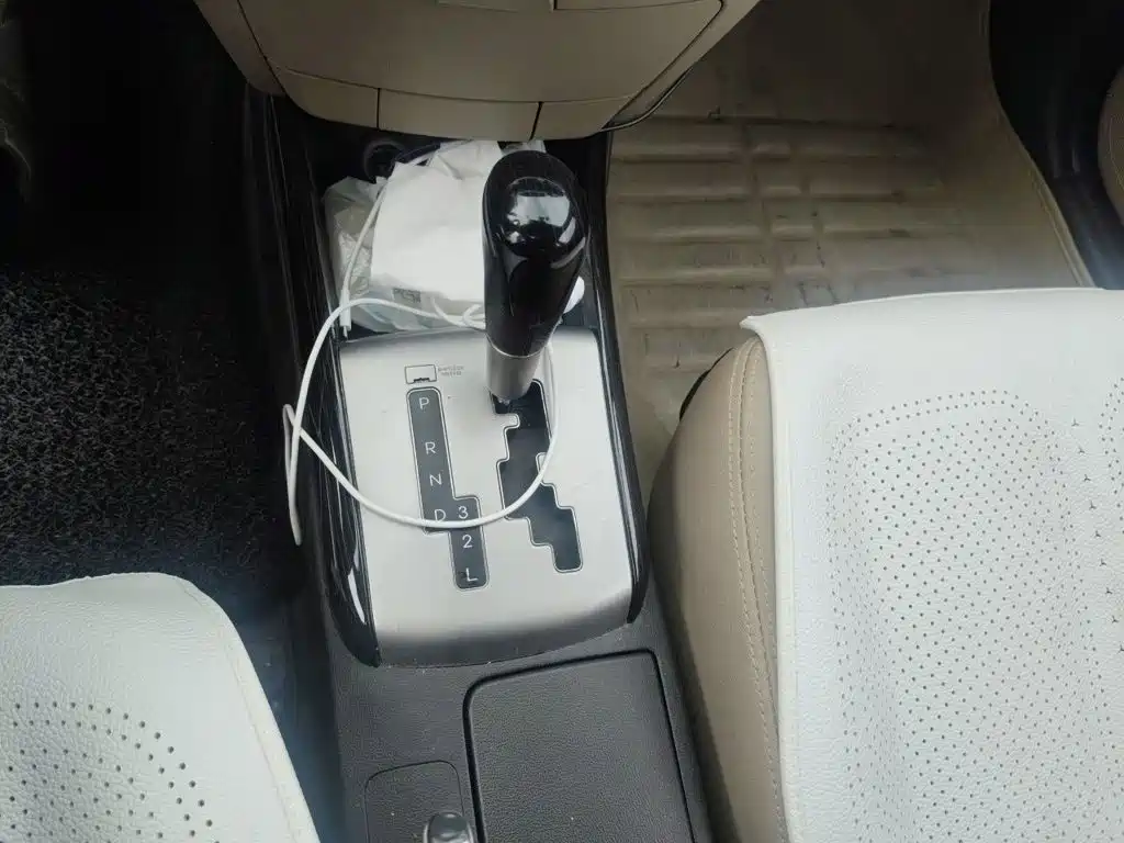 Hyundai Elantra — миниатюра 15