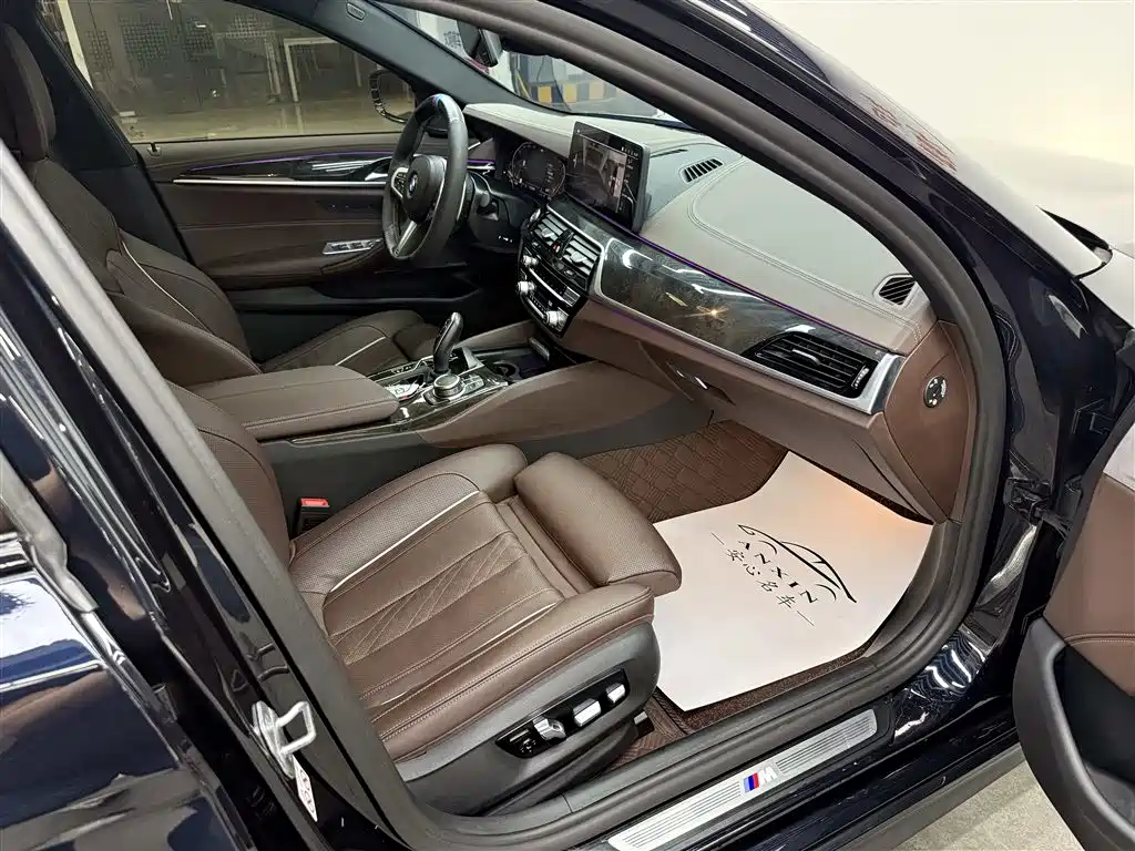 BMW 5 Series — миниатюра 10