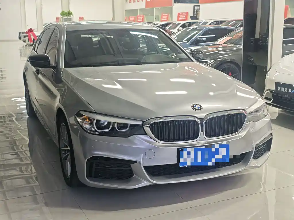 BMW 5 Series — миниатюра 6
