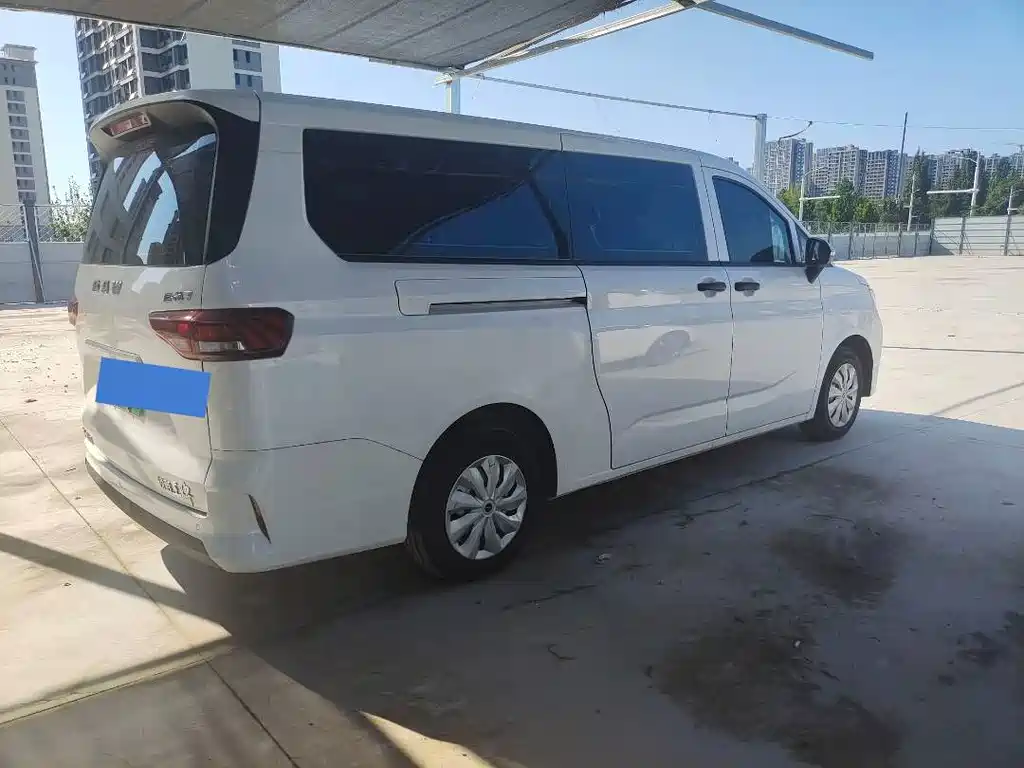 BAW Ruisheng Ace M7 New Energy — миниатюра 5