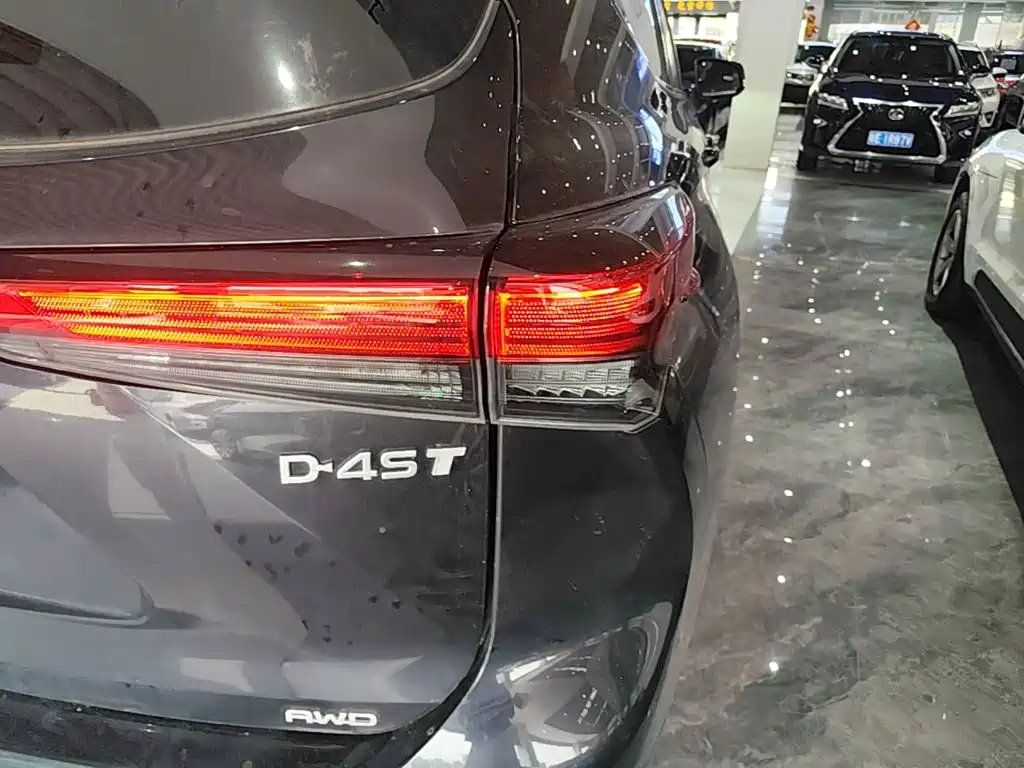 Toyota Highlander — миниатюра 8