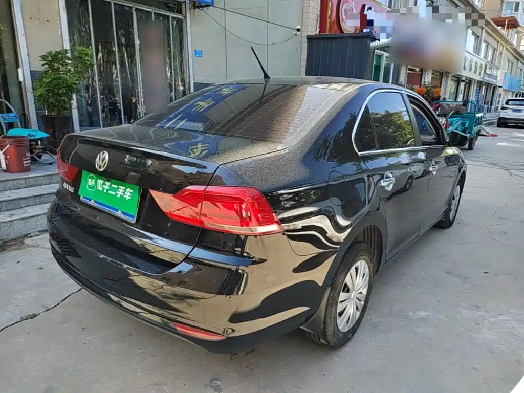Volkswagen Santana — миниатюра 7