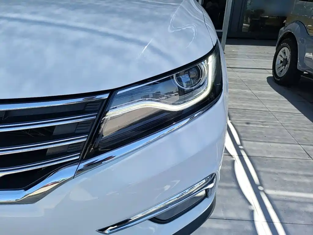 Roewe RX5 — миниатюра 24