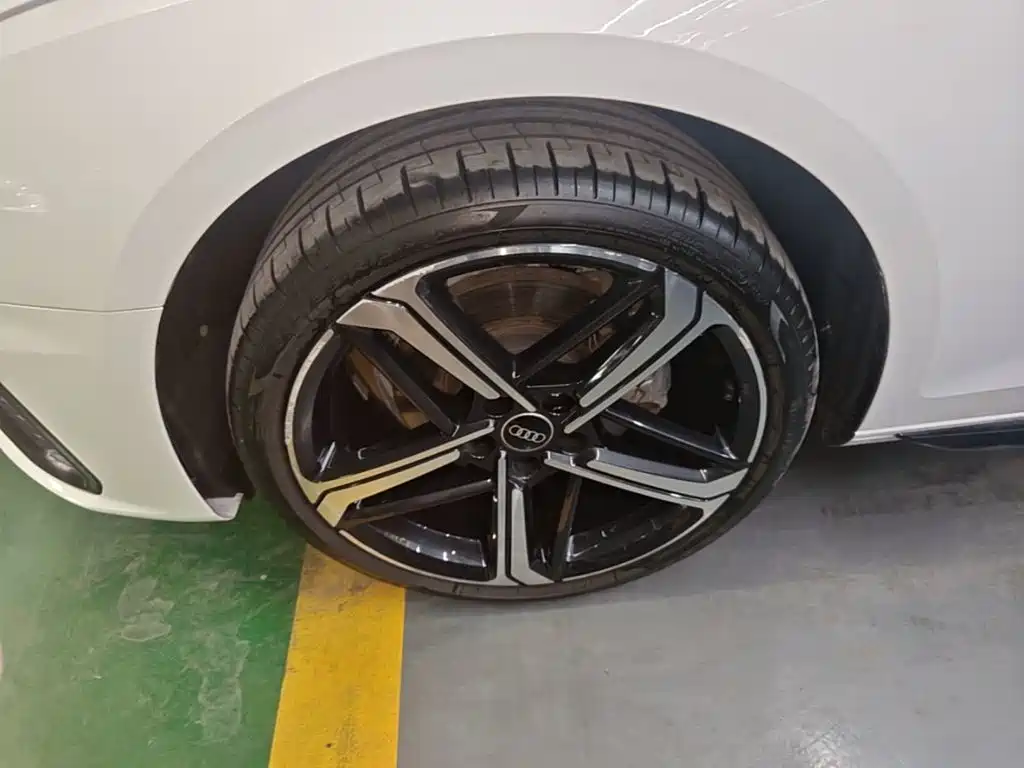 Audi A4L — миниатюра 23