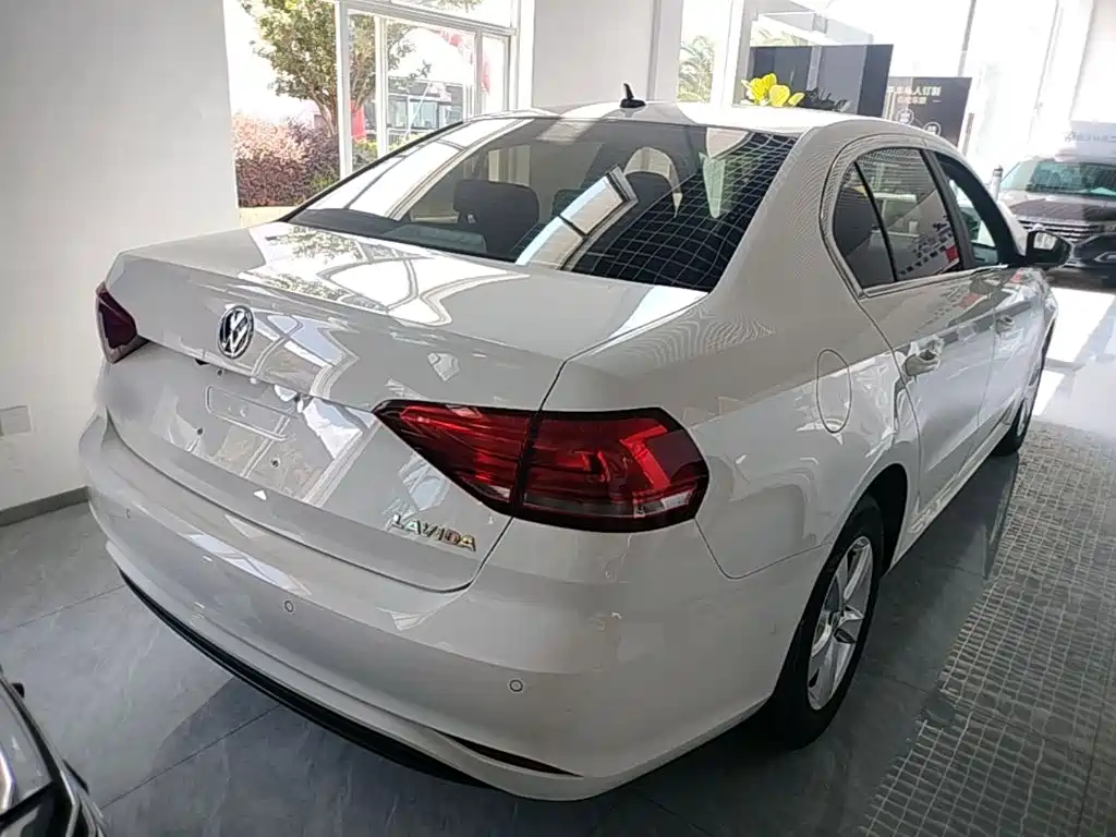 Volkswagen Lavida — миниатюра 7