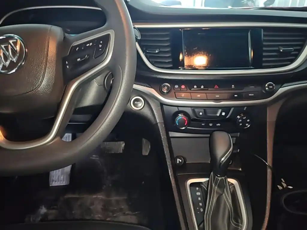 Buick Excelle — миниатюра 10