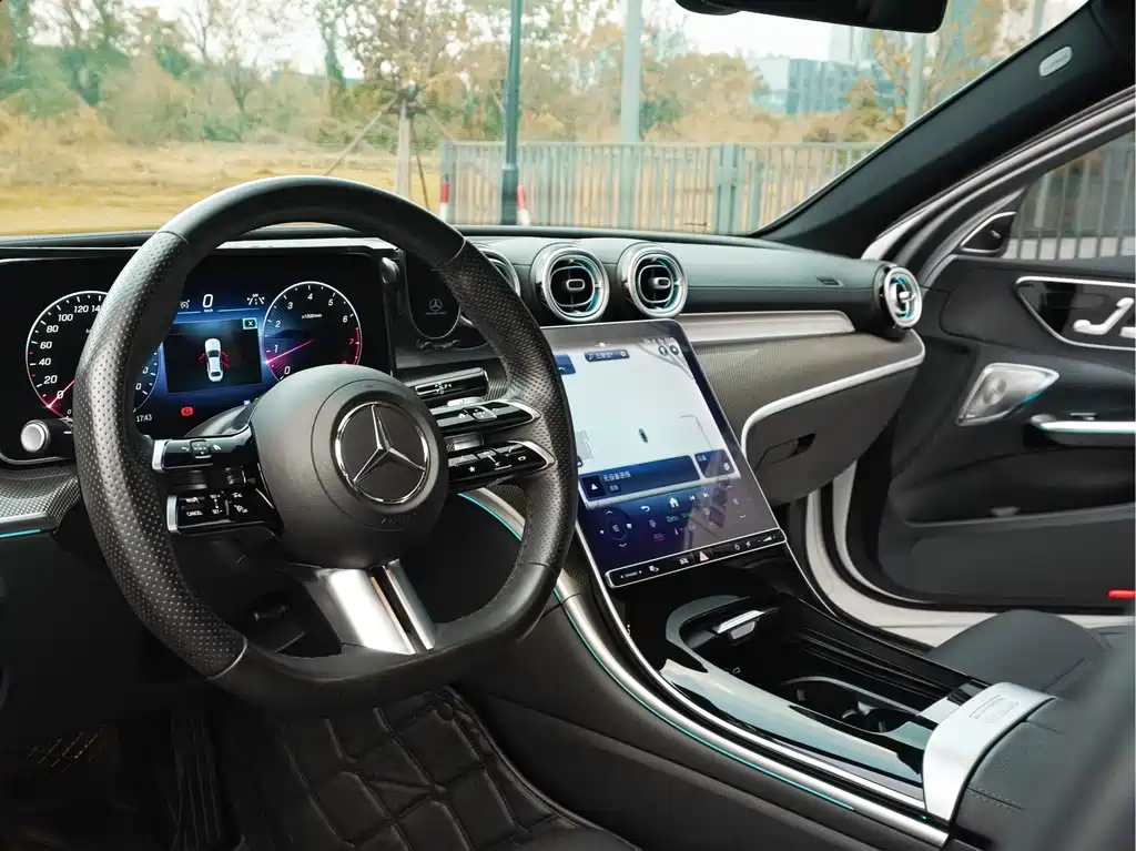 Mercedes-Benz C-Class — миниатюра 7
