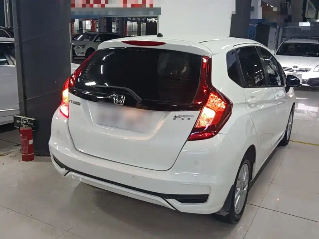 Honda Fit — миниатюра 7
