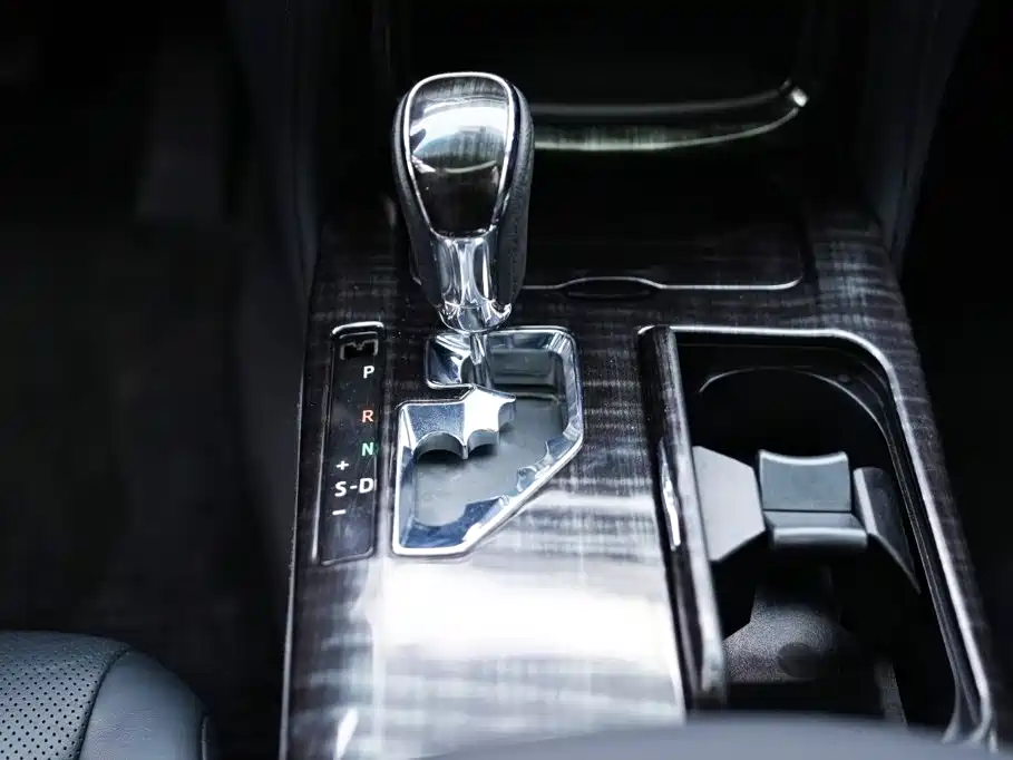 Toyota Crown — миниатюра 12
