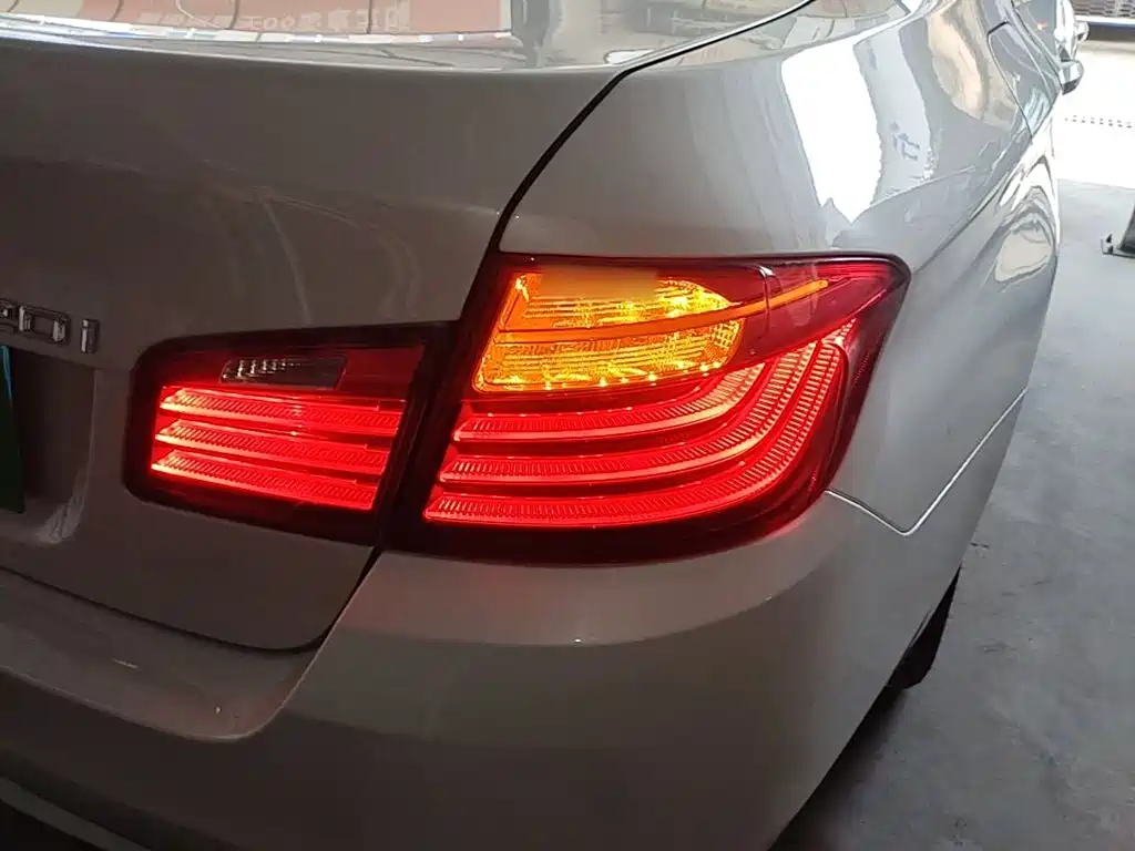 BMW 5 Series (Import) — миниатюра 8