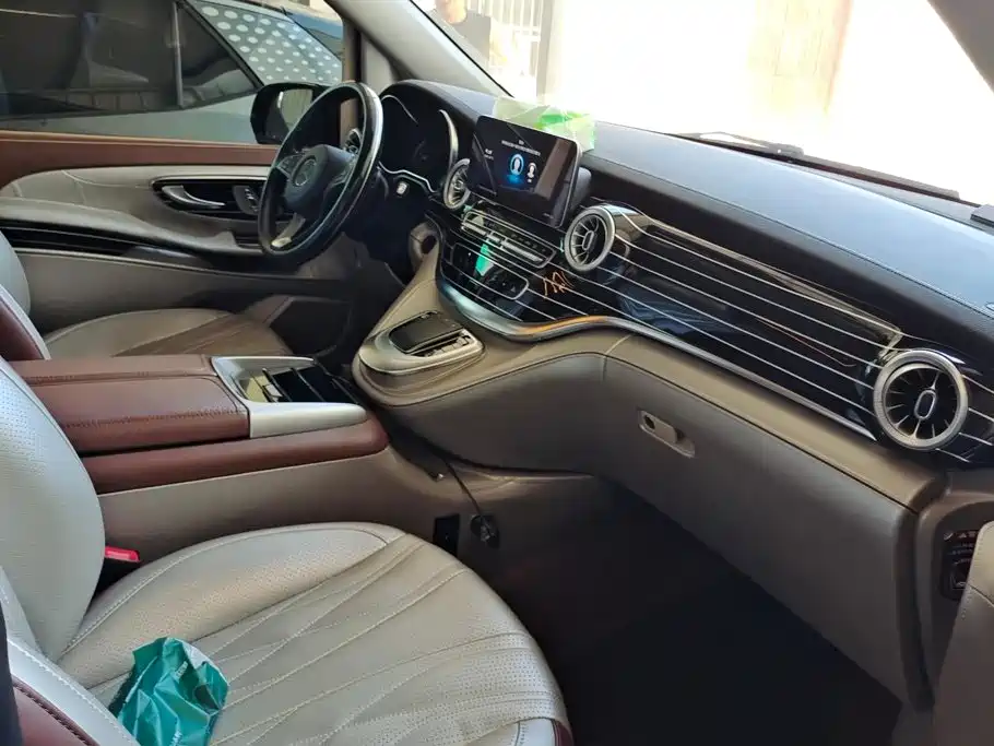 Mercedes-Benz V-Class — миниатюра 8