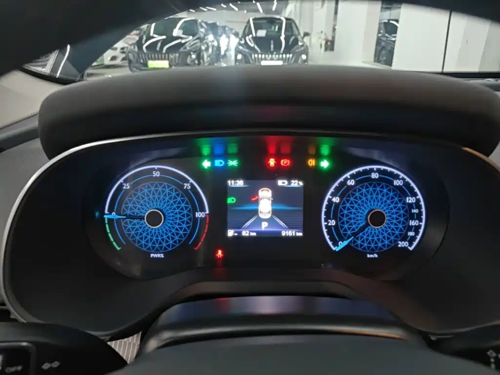 Hongqi Hongqi E-QM5 — миниатюра 12